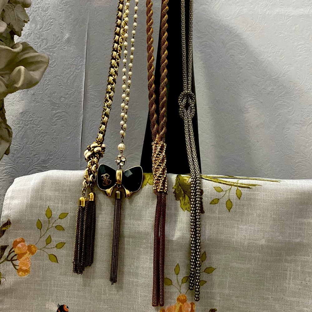 Guess Necklace 4 Different Designs